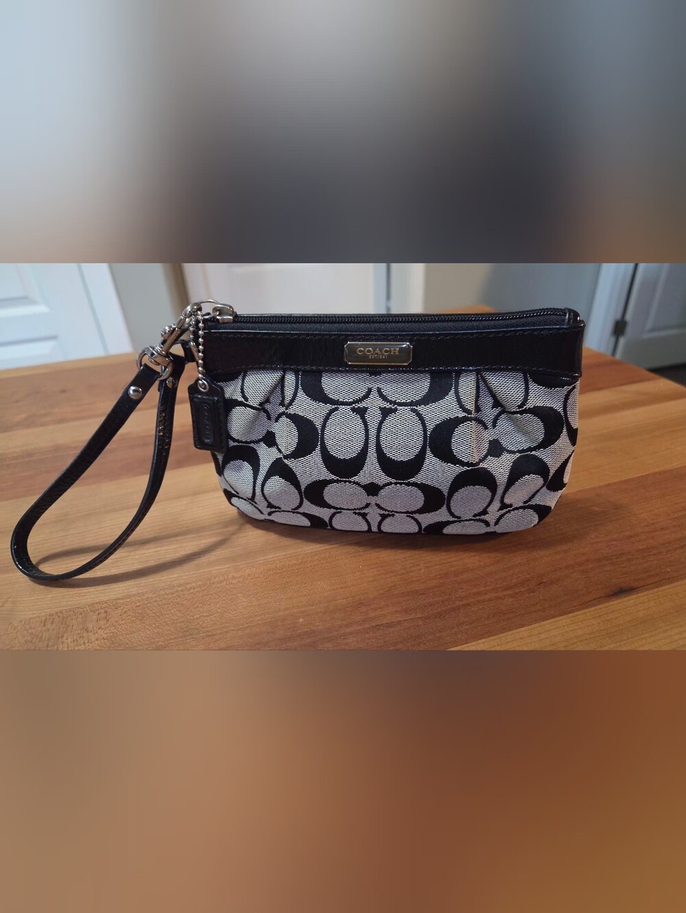 Vintage Coach Signature Pleated Jacquard  Wristlet in Black and Cream